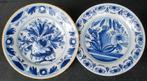 Twee antieke Delfts blauwe, aardewerken Borden, 1800–1840, Antiek en Kunst, Antiek | Keramiek en Aardewerk, Ophalen of Verzenden