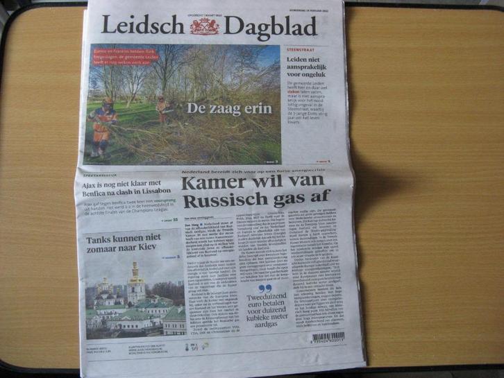 Leidsche dagblad zie beschrijving  over oorlog Oekraine etc, Verzamelen, Tijdschriften, Kranten en Knipsels, Krant, 1980 tot heden