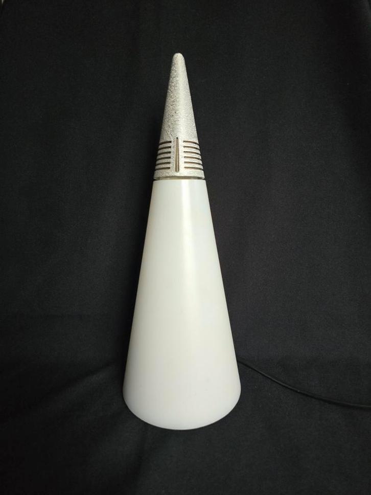 Italiaans Design lamp, model Iota, design;  Hikaru Mori, Huis en Inrichting, Lampen | Tafellampen, Zo goed als nieuw, Minder dan 50 cm