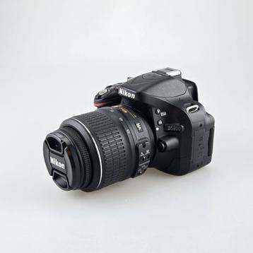 Nikon D5200 Spiegelreflex Camera inclusief 18-55mm EF-S Lens beschikbaar voor biedingen