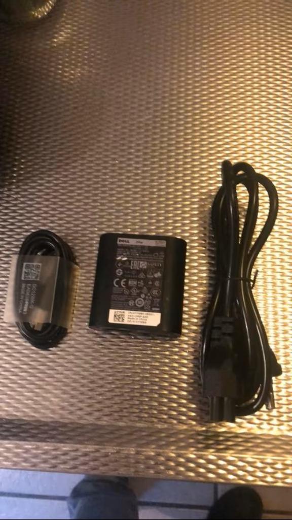Dell 24w ac adapter 2x, Computers en Software, Laptop-opladers, Nieuw, Ophalen of Verzenden