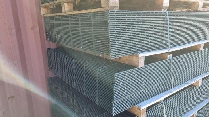 50m 140cm 868 dubbelstaafmatten Groen met Transportschade, Tuin en Terras, Tuinhekken en Hekwerk, Nieuw, Dubbelstaafmat hekwerk