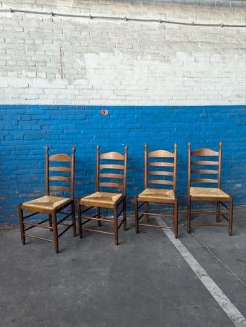 Oude Hollandse eiken/ biezen stoelen, jaren 30 beschikbaar voor biedingen