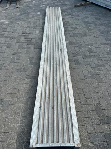 Layher aluminium loopbrug / werkbrug 620x60cm beschikbaar voor biedingen