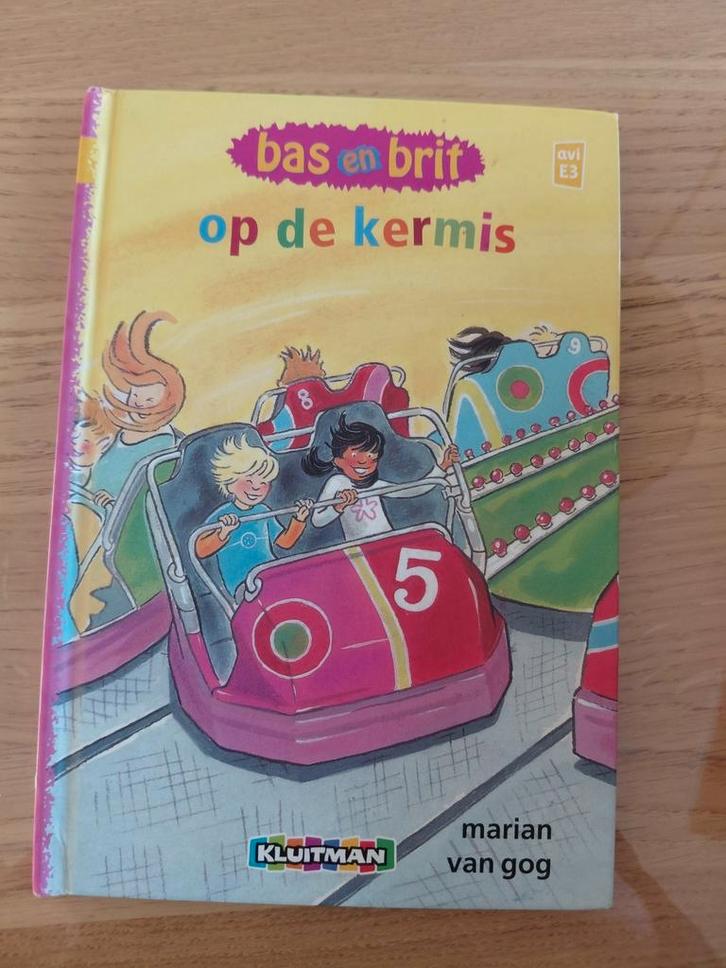 Marian van Gog - Bas en Brit op de kermis, Boeken, Kinderboeken | Jeugd | onder 10 jaar, Zo goed als nieuw, Fictie algemeen, Ophalen