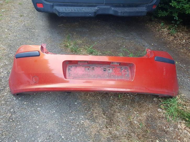 RENAULT CLIO 3 ACHTERBUMPER MET KLEURCODE, Auto-onderdelen, Carrosserie en Plaatwerk, Bumper, Achter, Gebruikt, Ophalen of Verzenden