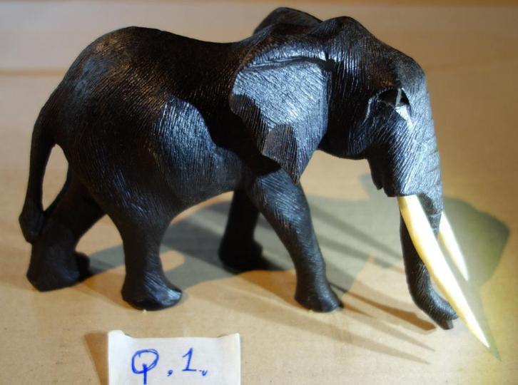 Kenya, Afrika, olifant, hoogte 12-13 cm, eboniet huidpatroon, Antiek en Kunst, Kunst | Niet-Westerse kunst, Ophalen