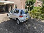 Toyota Yaris 1.0 16V 3DR Linea Luna 2000 Grijs, Voorwielaandrijving, 4 cilinders, 400 kg, 68 pk