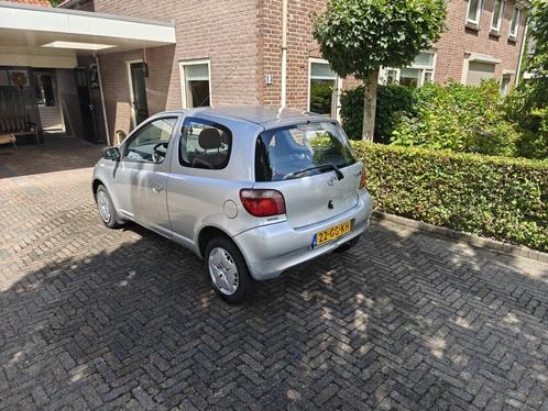 Toyota Yaris 1.0 16V 3DR Linea Luna 2000 Grijs, Auto's, Toyota, Particulier, Yaris, Benzine, Hatchback, Handgeschakeld, Origineel Nederlands