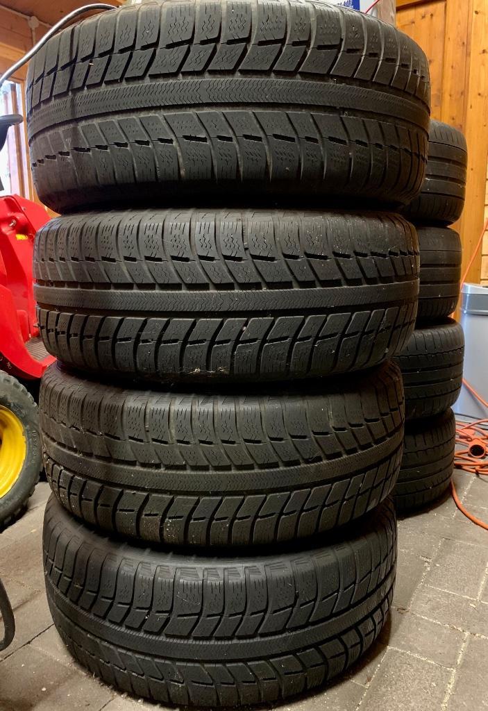 4 Michelin Winterbanden om Mercedes Velgen maat 225 / 55R16, Auto-onderdelen, Banden en Velgen, Banden en Velgen, Zomerbanden