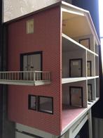 heerlijk ouderwets poppenhuis met veel kamers + boek, Ophalen, Gebruikt, Poppenhuis