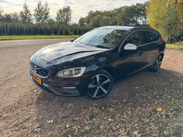 Volvo V60 T4 190pk Geartronic 2017 Zwart - Rdesign, Auto's, Volvo, Particulier, V60, ABS, Achteruitrijcamera, Adaptieve lichten