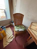 2 eetkamerstoelen, Huis en Inrichting, Stoelen, Ophalen, Zo goed als nieuw, Vier