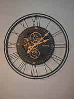 Wandklok Lotte met Draaiend Uurwerk, Huis en Inrichting, Woonaccessoires | Klokken, Ophalen, Nieuw, Analoog, Wandklok