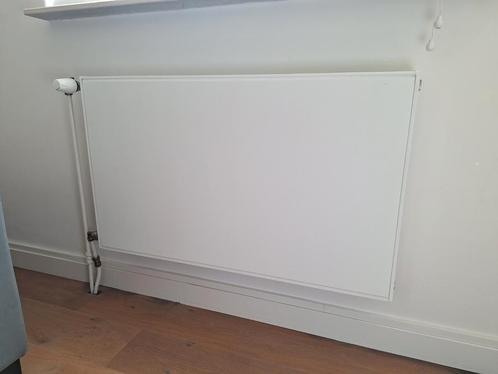 Vasco Flatline compact radiator T22 1642W, Huis en Inrichting, Overige Huis en Inrichting, Zo goed als nieuw, Ophalen