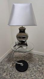 Mooie tafellamp met zilveren kap, Huis en Inrichting, Lampen | Vloerlampen, Ophalen