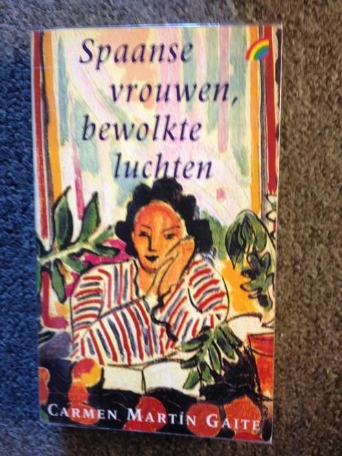 Spaanse Vrouwen, Bewolkte Luchten; Carmen Martin Gaite, Boeken, Literatuur, Zo goed als nieuw, Europa overig, Ophalen of Verzenden