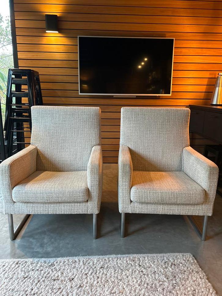 2x Italiaanse Design Fauteuils (molinari x stoel), Huis en Inrichting, Fauteuils, Zo goed als nieuw, Metaal, Stof, 75 tot 100 cm