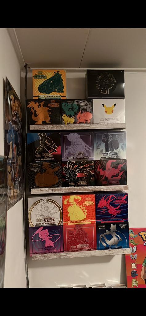 Elite Trainer Box’s Sword & Shield Sets, Hobby en Vrije tijd, Verzamelkaartspellen | Pokémon, Zo goed als nieuw, Ophalen of Verzenden