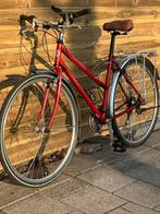 28 inch  red City bike, dual handbrake,7 gears 160 to 185, Fietsen en Brommers, Fietsen | Vouwfietsen, Gebruikt, Versnellingen