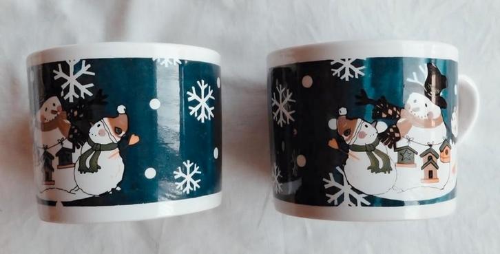 Blauwe kerst kopjes sneeuwpoppen kerstster hulst kerstman, Diversen, Kerst, Zo goed als nieuw, Ophalen of Verzenden