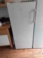 Intesit vrieskast NOFROST 140-60cm 5 lades bijna nieuw, Witgoed en Apparatuur, Koelkasten en IJskasten, Ophalen, 150 tot 200 liter