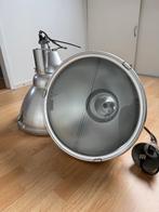 2 industriële Hanglampen, Huis en Inrichting, Lampen | Hanglampen, Ophalen, Zo goed als nieuw, Glas, 50 tot 75 cm