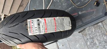 Brigstone  battlax t31 800km oud 190 50 17 beschikbaar voor biedingen