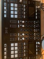Native instruments Traktor S8 + stof kap, Muziek en Instrumenten, Dj-sets en Draaitafels, Ophalen of Verzenden, Zo goed als nieuw