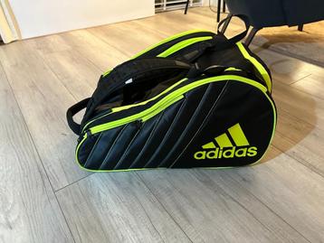 adidas Pro Tour Racketbag beschikbaar voor biedingen