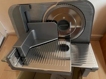 Snijmachine een x geprobeerd. Als nieuw beschikbaar voor biedingen