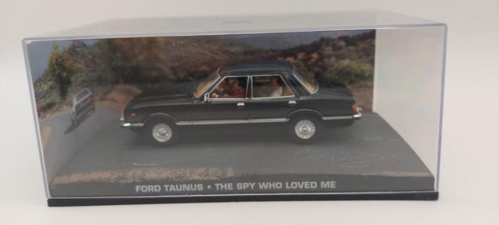 #75 Ford Taunus James bond auto, Hobby en Vrije tijd, Modelauto's | 1:43, Nieuw, Auto, Universal Hobbies, Verzenden