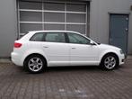 Audi A3 Sportback 1.6 TDI Ambiente Advance|Cruise|Trekhaak, Auto's, Audi, Voorwielaandrijving, Euro 5, Stof, Gebruikt