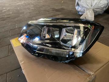 Nieuwe originele rechter koplamp VW T7 2016-2019 beschikbaar voor biedingen