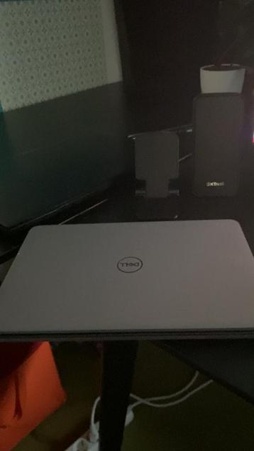 Dell school laptop beschikbaar voor biedingen