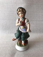 Vintage Beeldje Meisje Capodimonte 13 cm, Antiek en Kunst, Ophalen of Verzenden