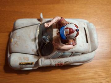 Vintage Spaarpot Auto met Figuur beschikbaar voor biedingen