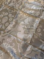 Mooie stof coupon zilvergrijze figuren / patronen, Hobby en Vrije tijd, Stoffen en Lappen, Overige materialen, 120 cm of meer