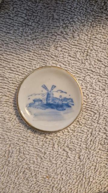 Delfts Blauw Schaaltje - Molenlandschap, Goudrand beschikbaar voor biedingen