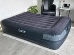 Intex Dura Beam luchtbed 140 cm breed, Ophalen of Verzenden, Ingebouwde pomp, Zo goed als nieuw, 1-persoons