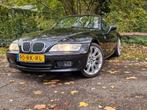 BMW Z3 1.9 uit 1996. Tijdloze roadster met karakter., Auto's, BMW, Stoelverwarming, Achterwielaandrijving, Zwart, 4 cilinders
