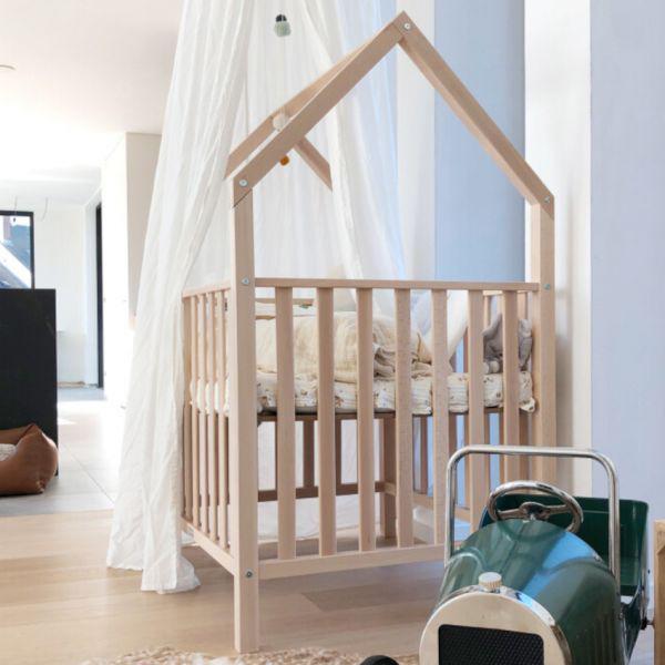 Bopita box/ ledikant huisje kleur naturel, Kinderen en Baby's, Kinderkamer | Stapelbedden en Hoogslapers, Zo goed als nieuw, Hoogslaper