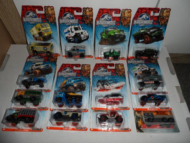 Matchbox Jurassic World set van 14 verschillende auto's 1:64, Hobby en Vrije tijd, Modelauto's | Overige schalen, Nieuw, Auto