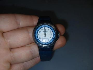 Horloge - Gebruikt, Krasjes, Batterij nodig beschikbaar voor biedingen