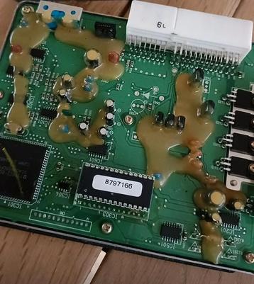 Aprilia rsv tuono ecu met dubbele akrapovic eprom. beschikbaar voor biedingen
