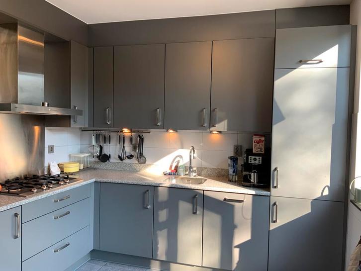 Grijze keuken t.e.a.b., Huis en Inrichting, Keuken | Complete keukens, Zo goed als nieuw, Enkelwandige keuken, Grijs, Ophalen
