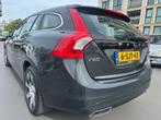 Volvo V60 2.4 D6 AWD Plug-In Hybrid Summum Laag KMs Vol Opti, Auto's, Beige, Vierwielaandrijving, 11 kWh, Adaptive Cruise Control