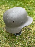 Duitse helm M40 met nog veel originele verf, Verzamelen, Ophalen of Verzenden, Landmacht, Duitsland, Helm of Baret