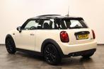 MINI Mini 1.5 Cooper Business Panoramadak Navigatie CruiseCo, Auto's, Mini, Gebruikt, 4 stoelen, Origineel Nederlands, Bedrijf