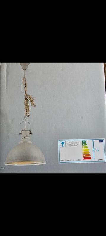 Hanglamp beschikbaar voor biedingen